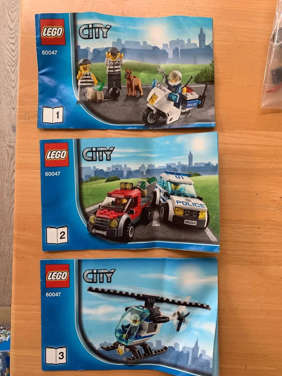Lego City Police Station 60047 - Image 3