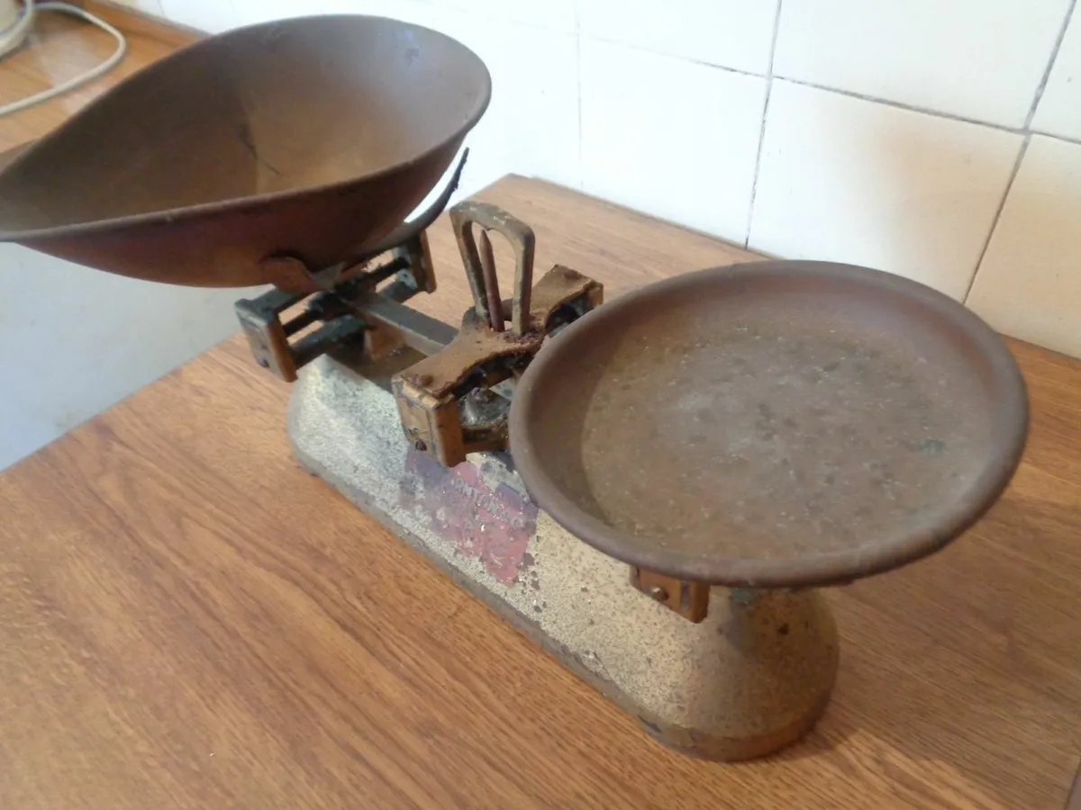 Vintage Brass FJ Thorton & Co. for Sale - Image 3