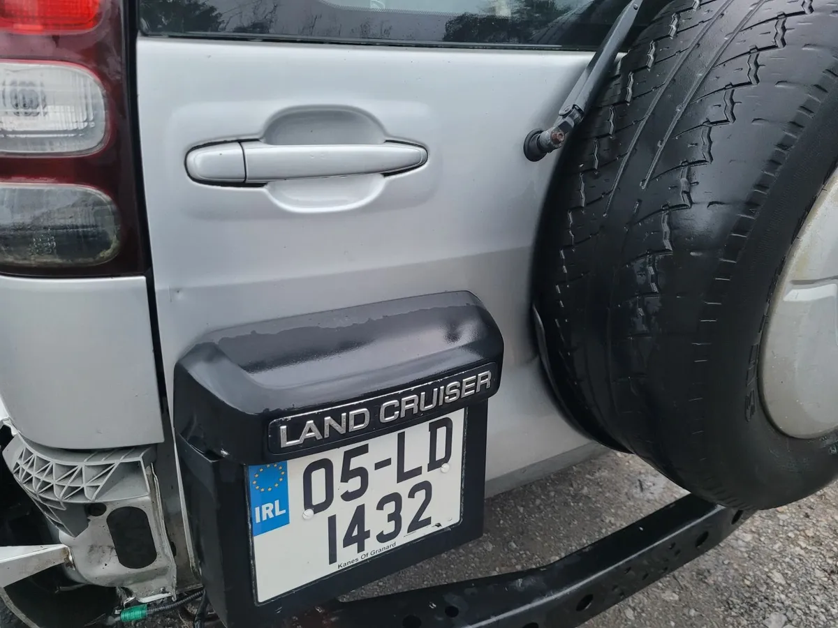 Toyota Landcruiser 2005 lwb - Image 3