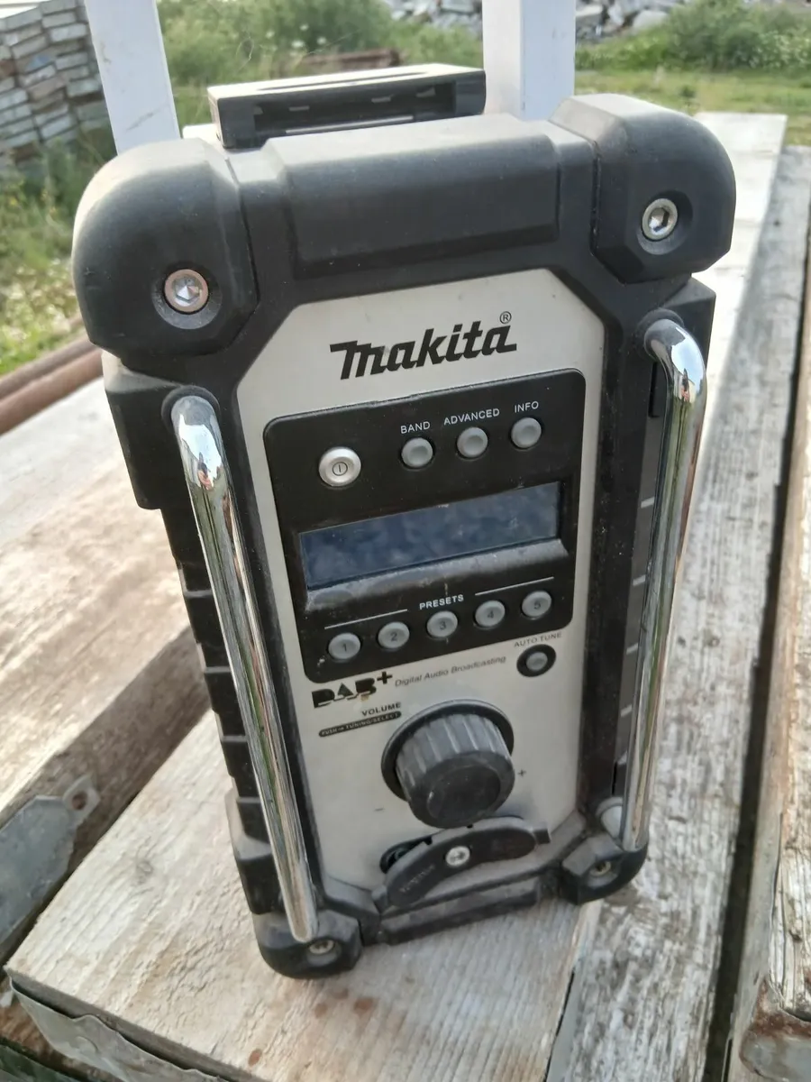 Makita Radio - Image 1