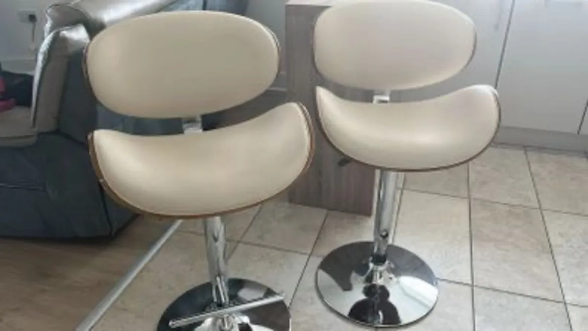 stool bar - Image 1
