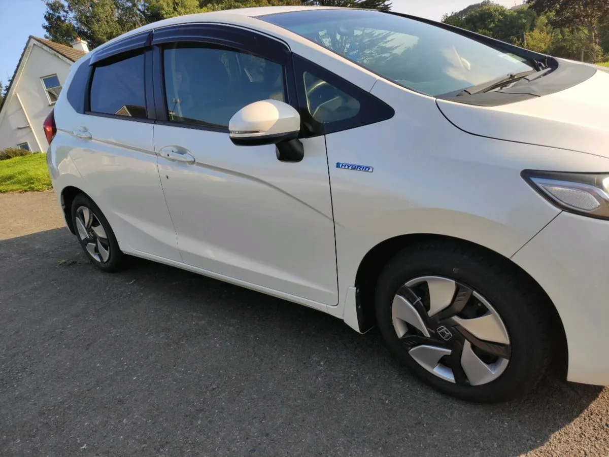 HONDA FIT AUTO HYBRID - Image 1