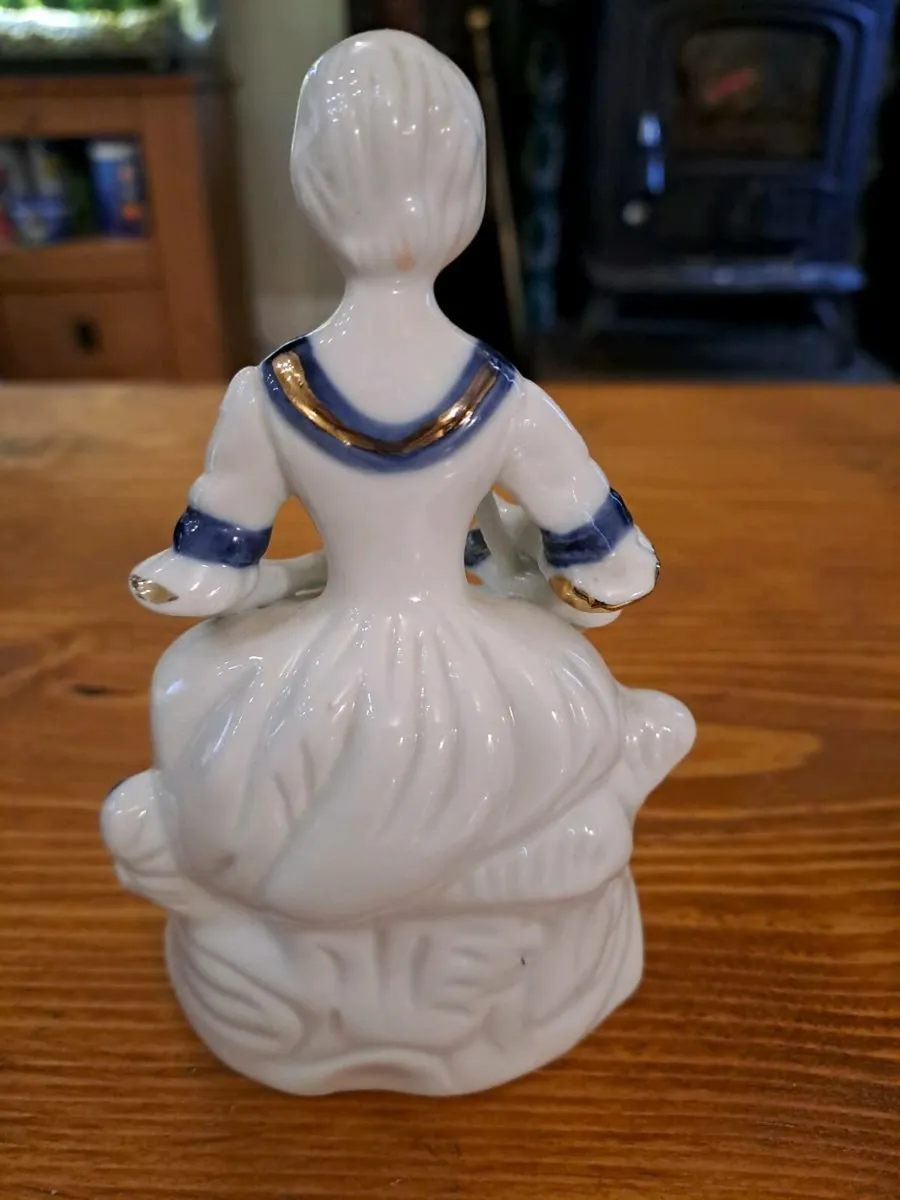 German Victorian Lady figurine - Image 3