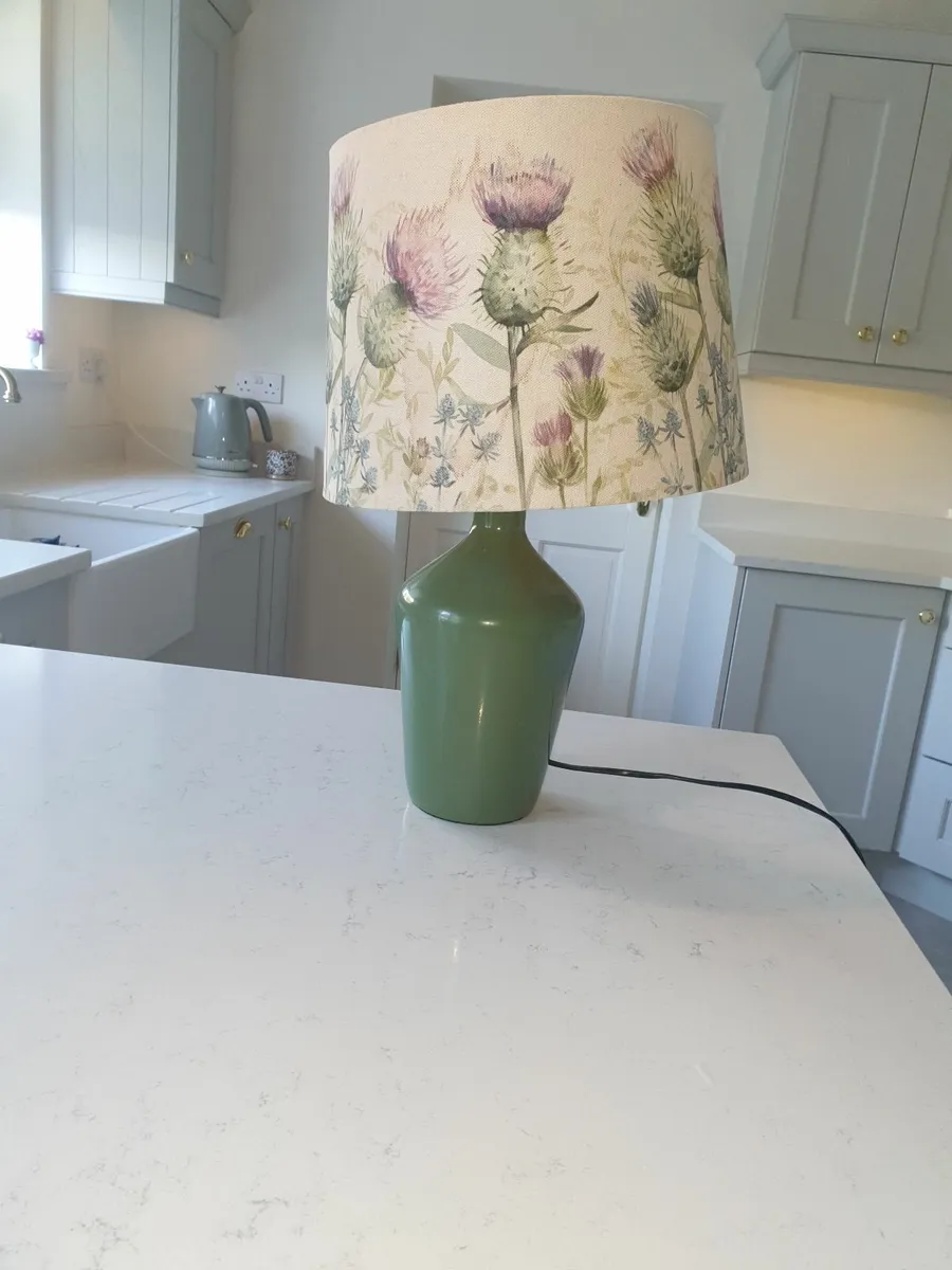Gorgeous thistle lamp - Image 1