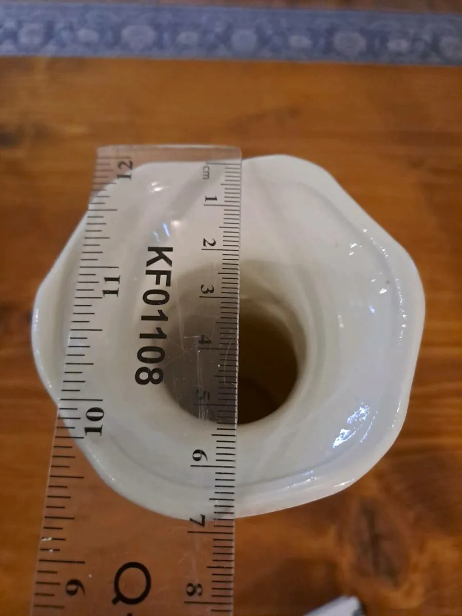 Ivory wedding vase - Image 3