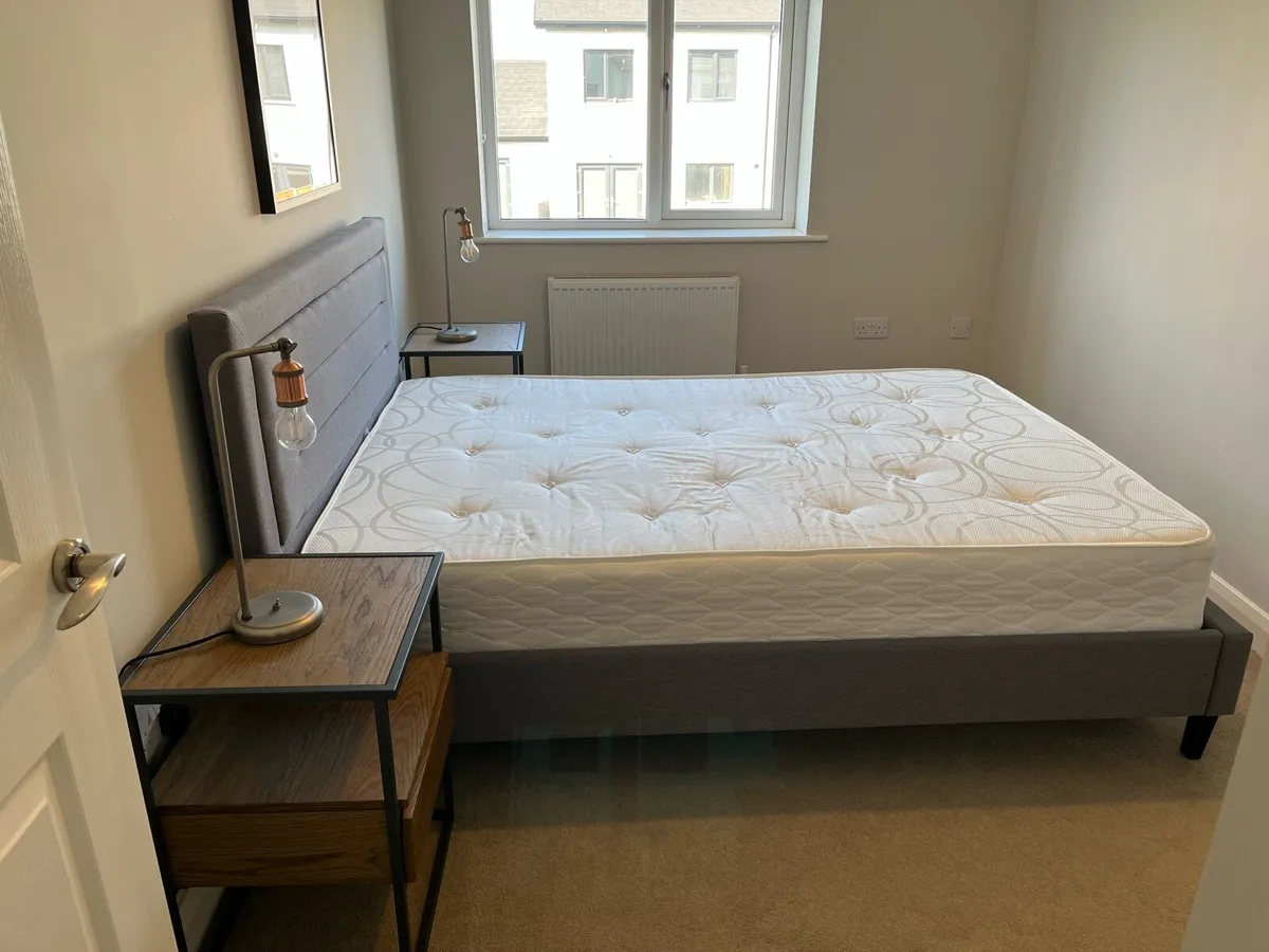 King size bedroom set - Image 2