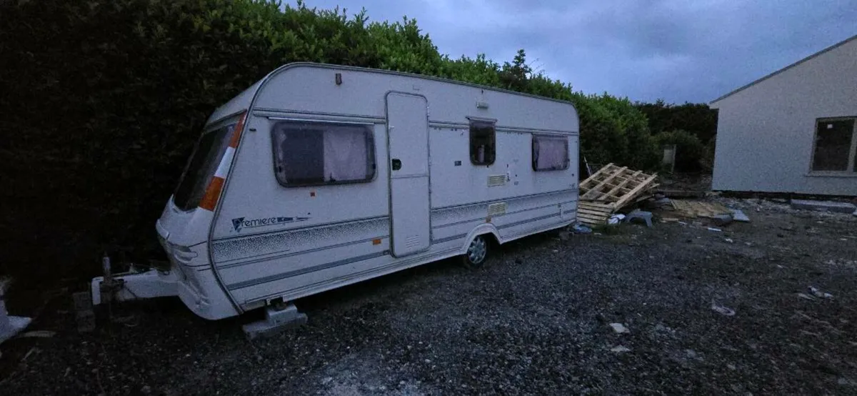 Caravan  5 to 6 berth  premiere  quick sale. - Image 2