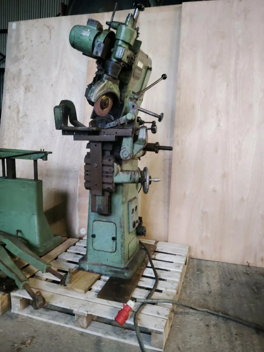Vollmer bandsaw and circular saw grinder - Image 1