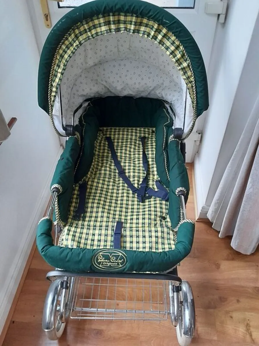 Silver Cross Pram / Buggy / Basinet (carry cot) - Image 1