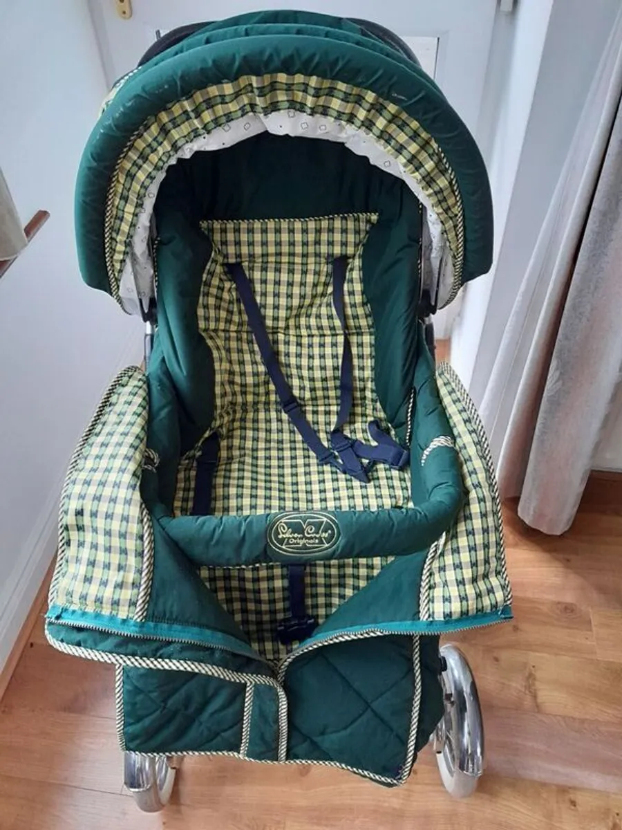 Silver Cross Pram / Buggy / Basinet (carry cot) - Image 3
