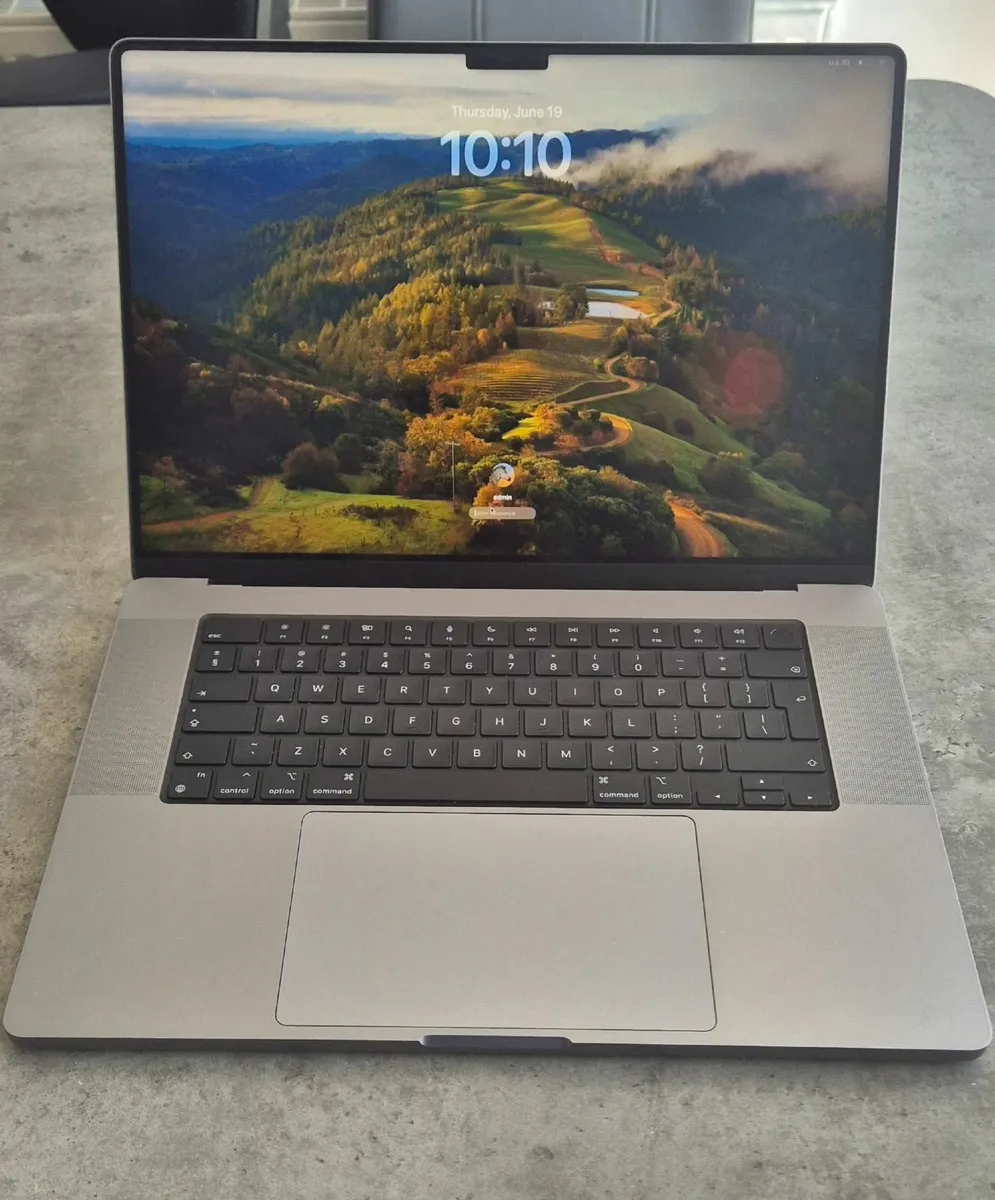 Laptop - Image 1