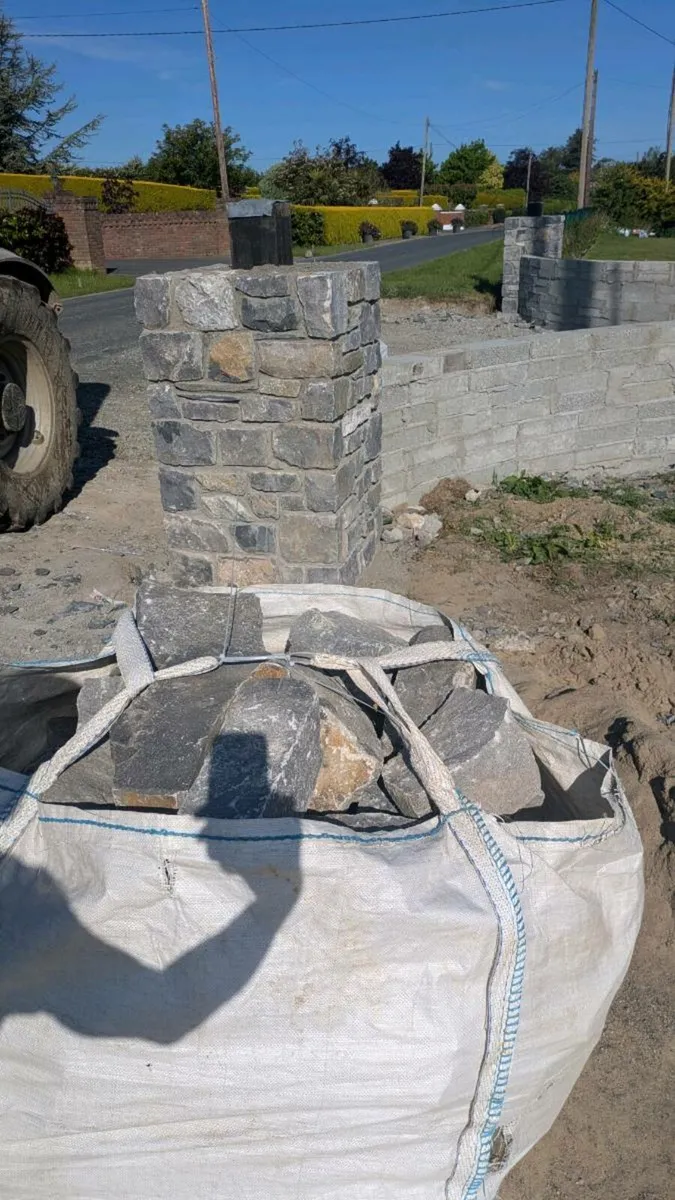 Building stone (Guillotined Blue/Grey Limestone)