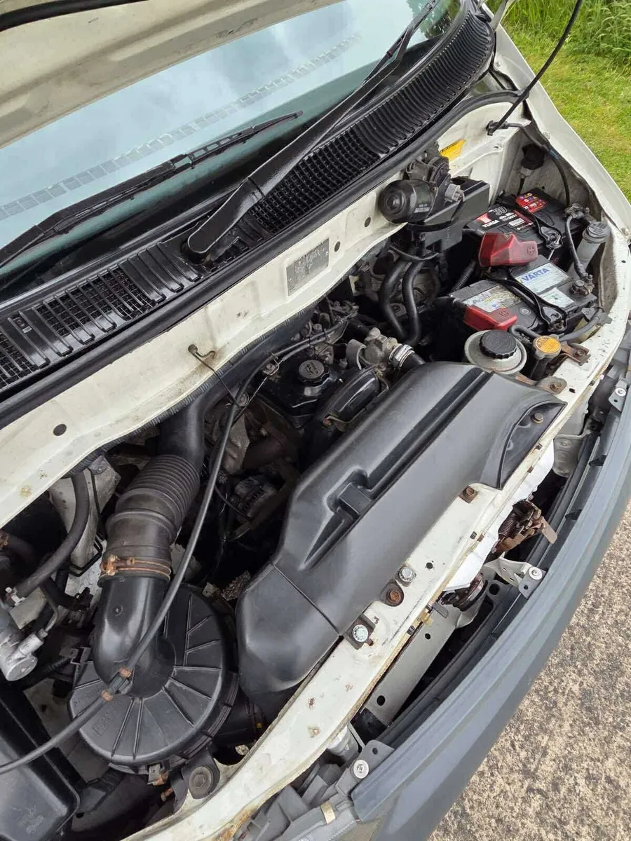 2000 Toyota hiace power van - Image 3
