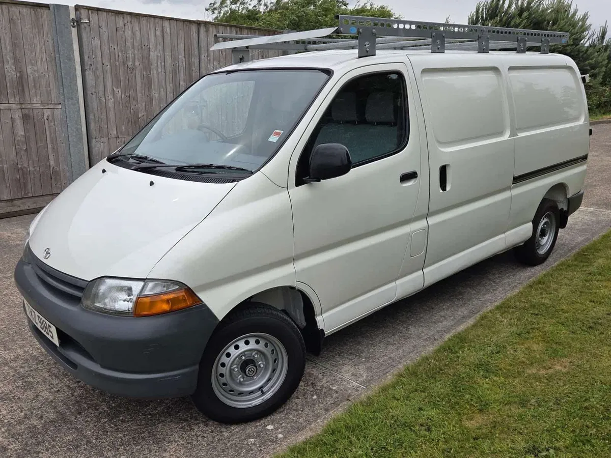 2000 Toyota hiace power van - Image 4