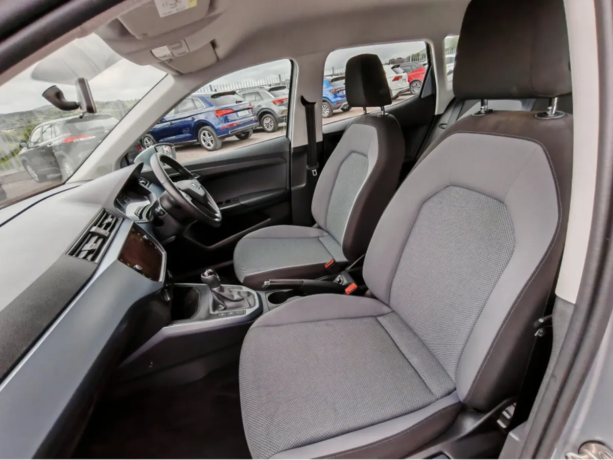 SEAT ARONA 1.0 TSI 115HP SE 5DR - Image 2