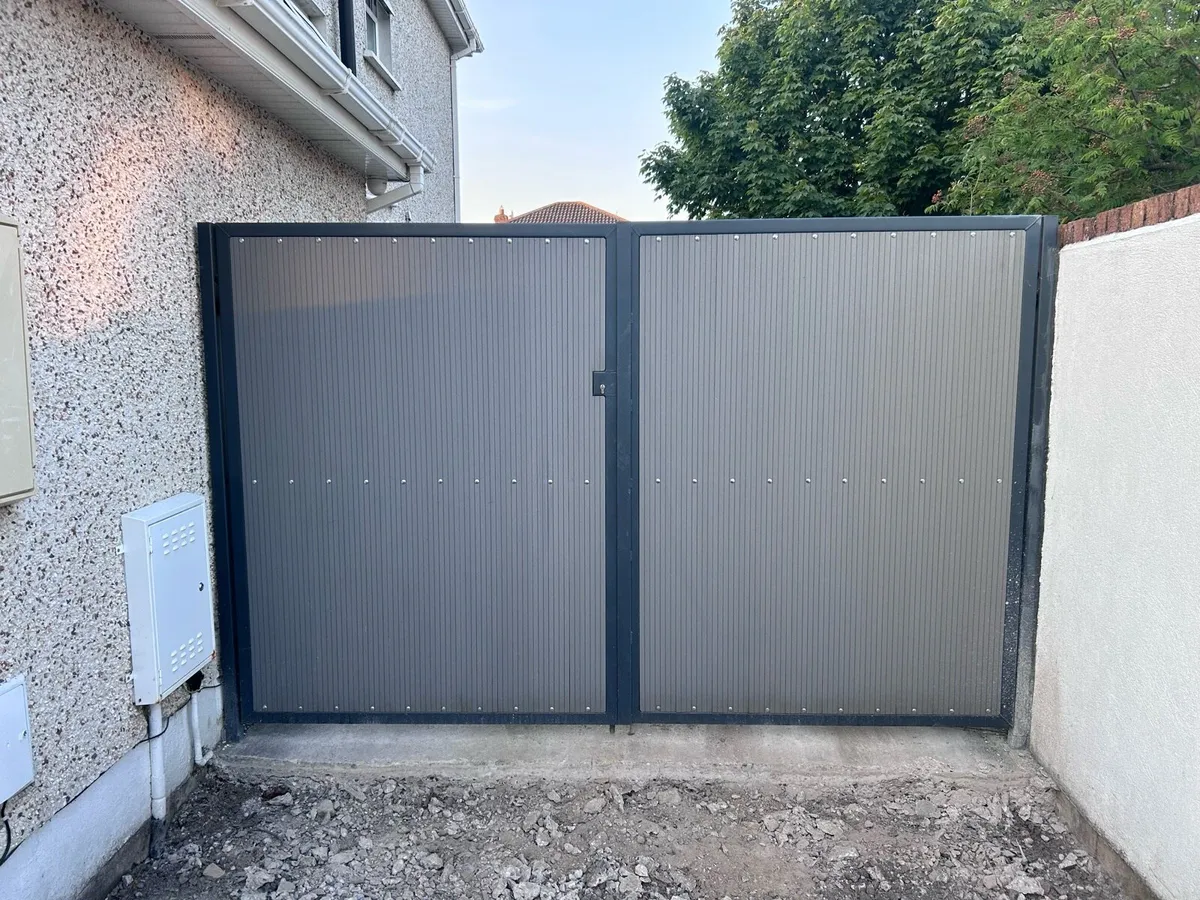 Gates - Image 1