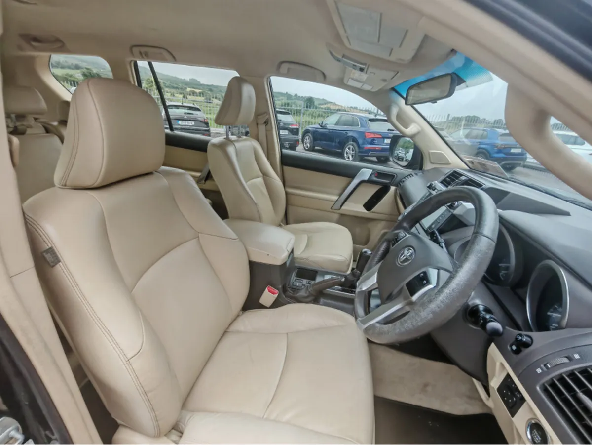 TOYOTA LANDCRUISER COM LC LWB BUSINESS TT TTG 4DR - Image 3
