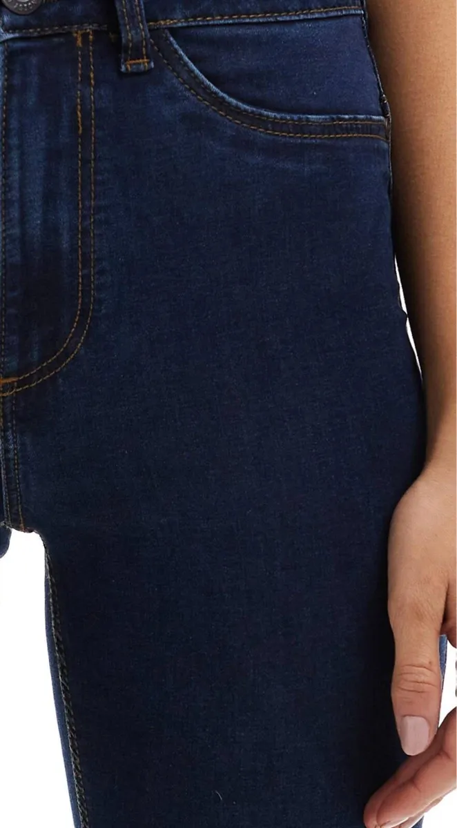 Brand New High Waisted Jeans Size 8 - Image 4
