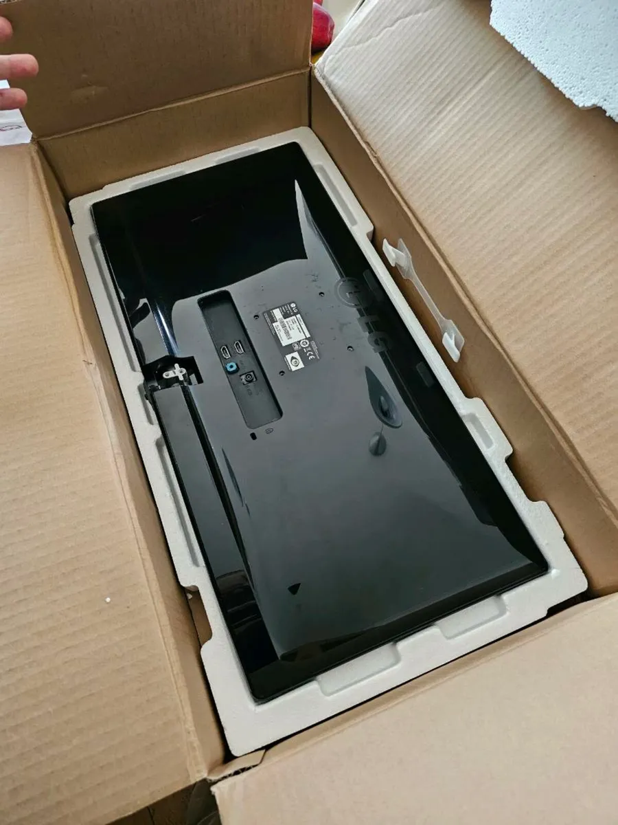 LG 21:9 UltraWide Full HD IPS Monitor 25" - Image 4