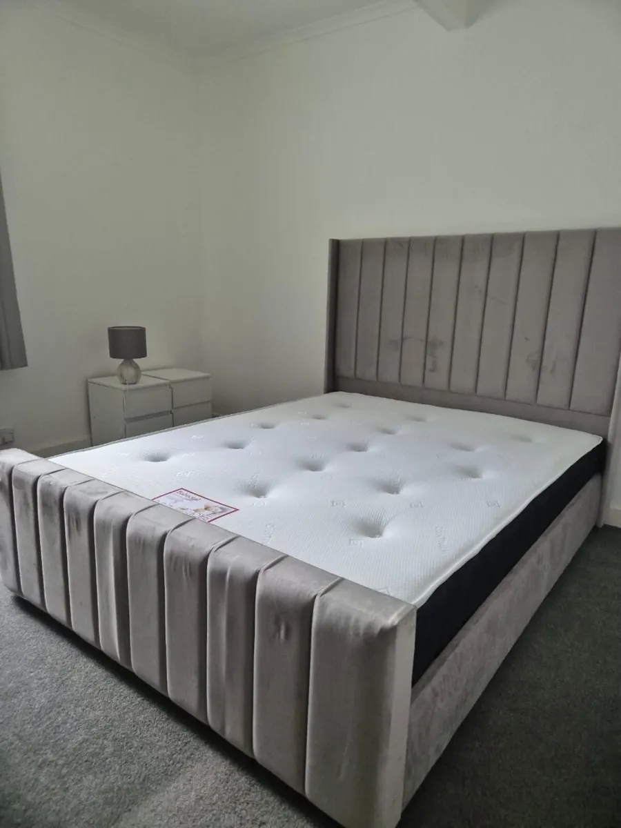 "Comfortable Kingsize Beds" - Image 4