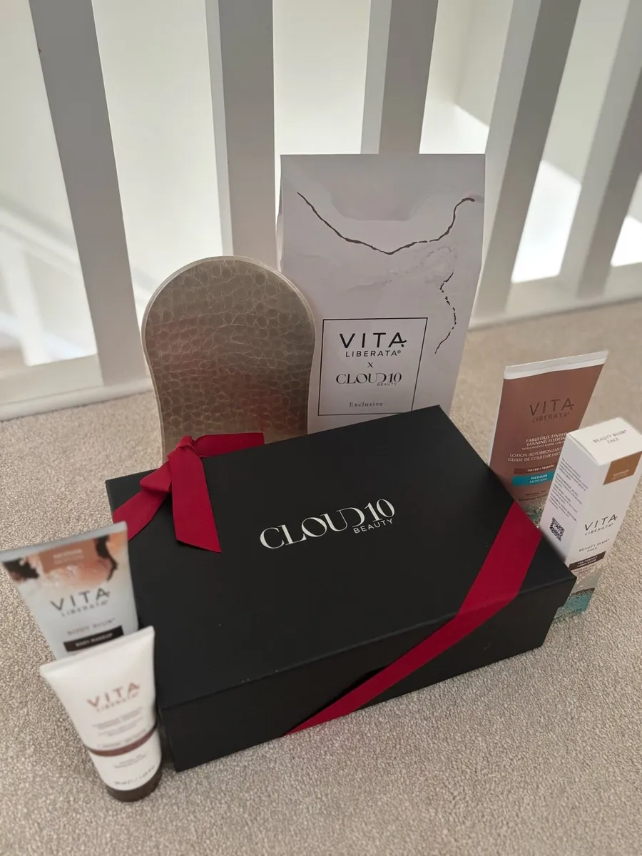 Vita Liberata Exclusive Tanning Set - Image 1