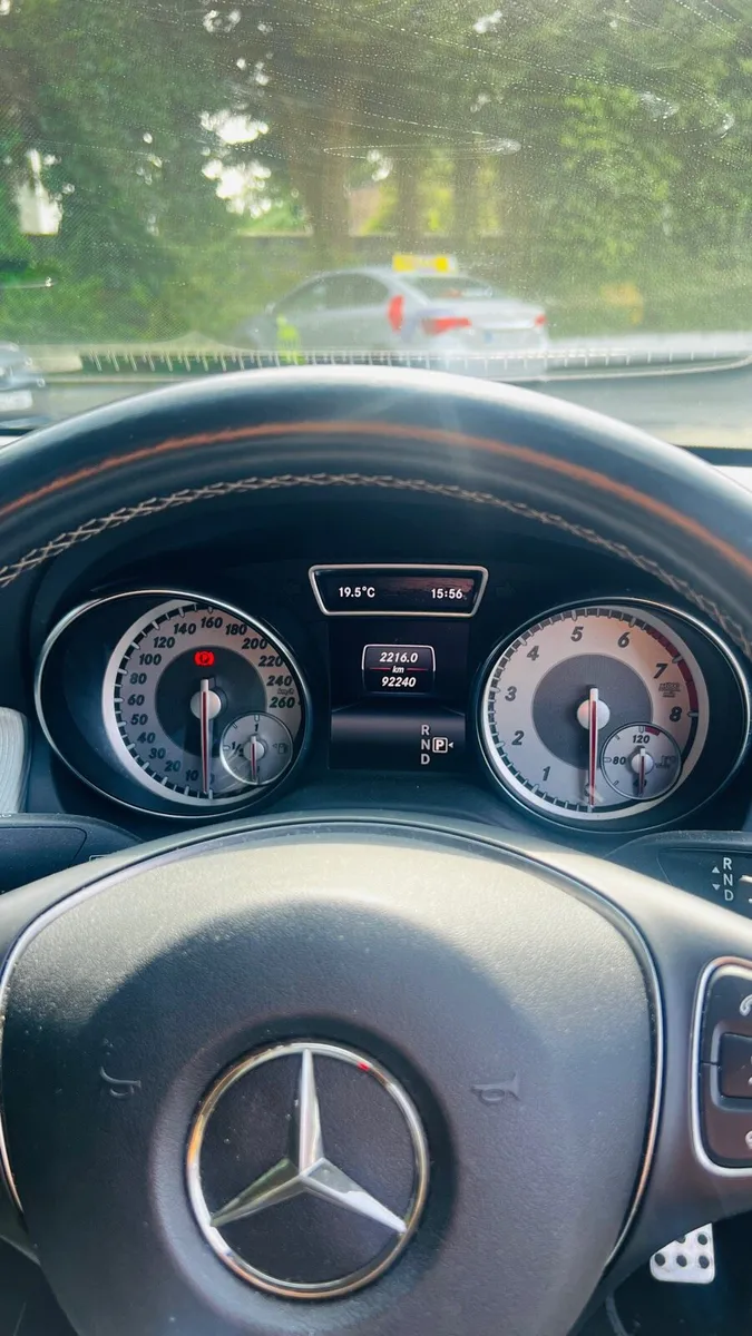 Mercedes Benz CLA 180 1.6L - Image 3