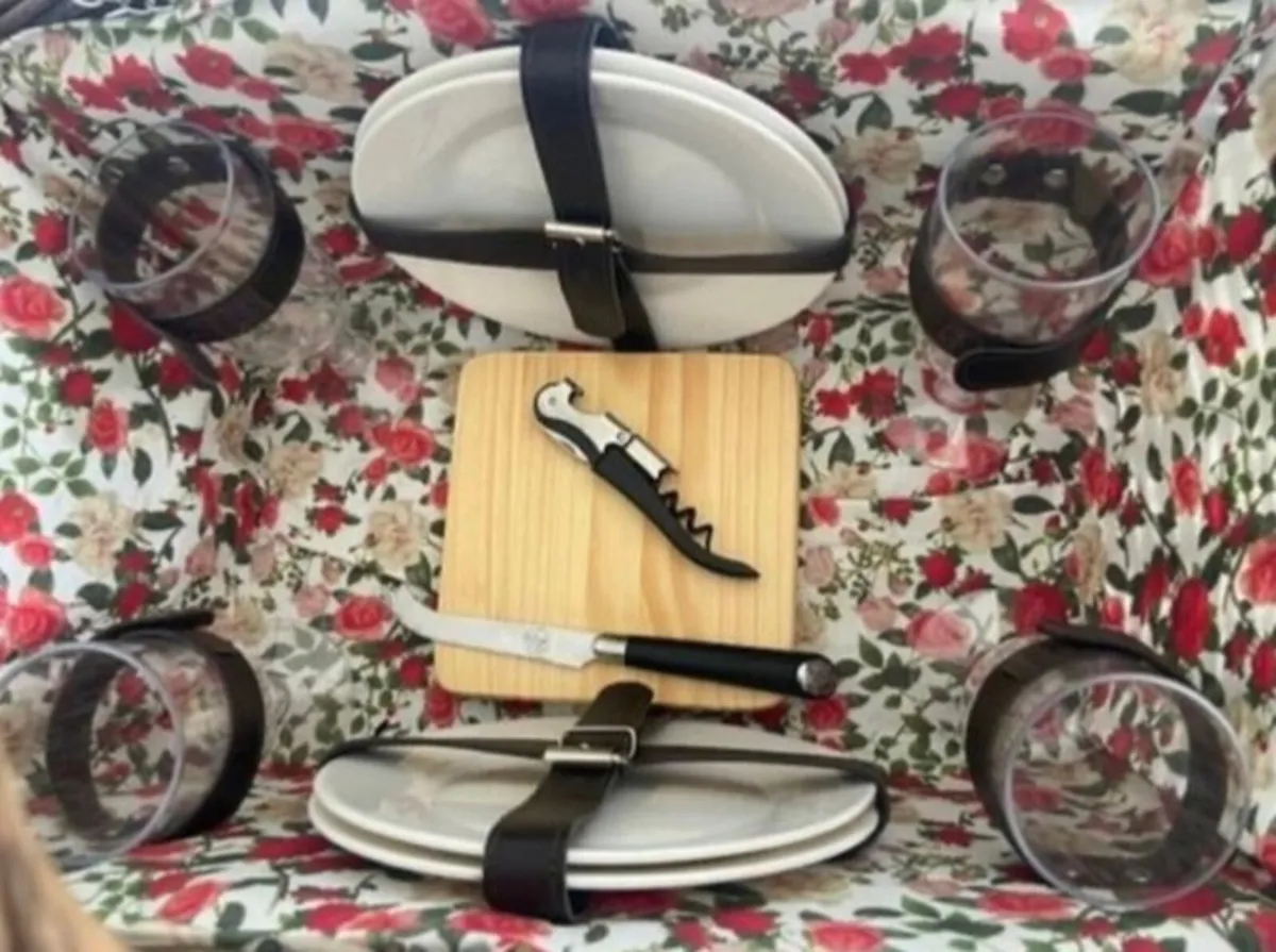 Luxury picnic basket - Image 3
