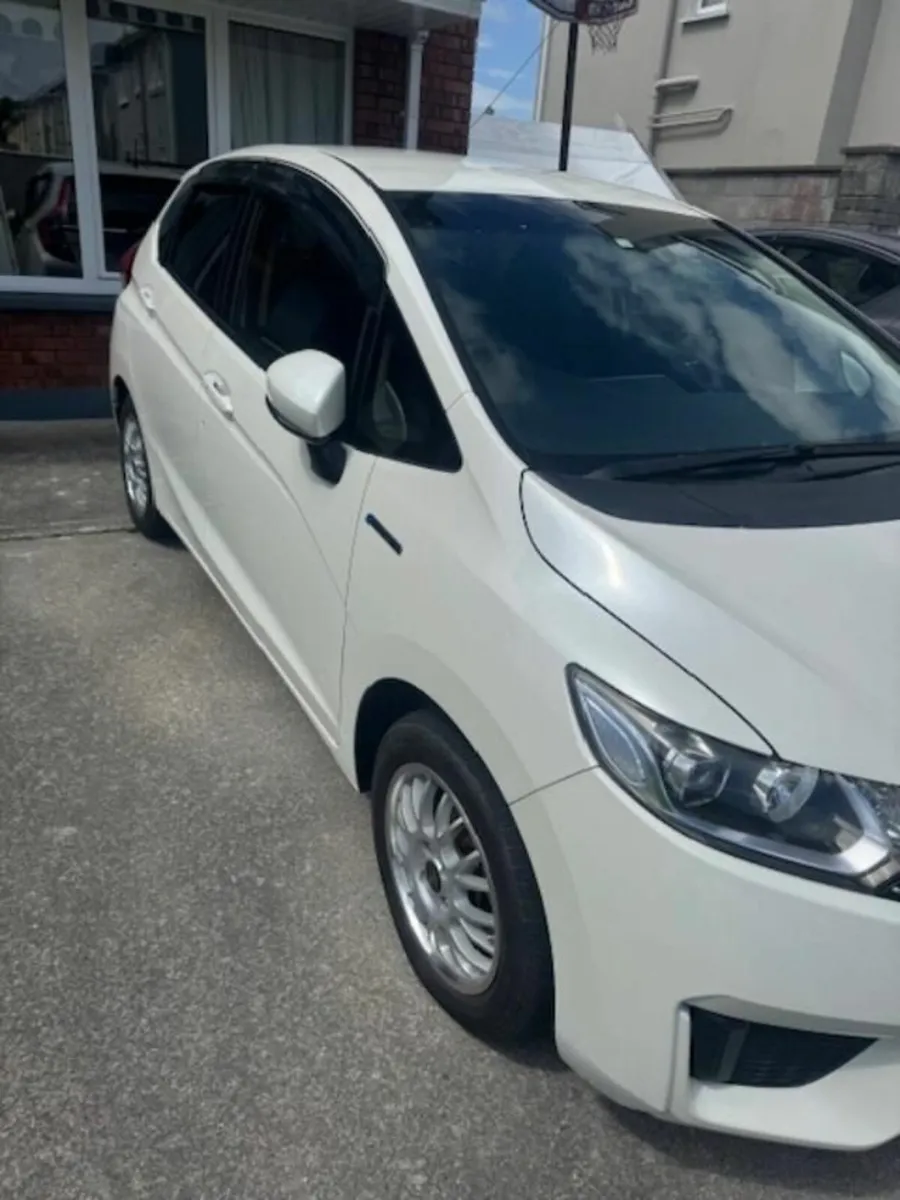 Honda Fit 2016 - Image 2