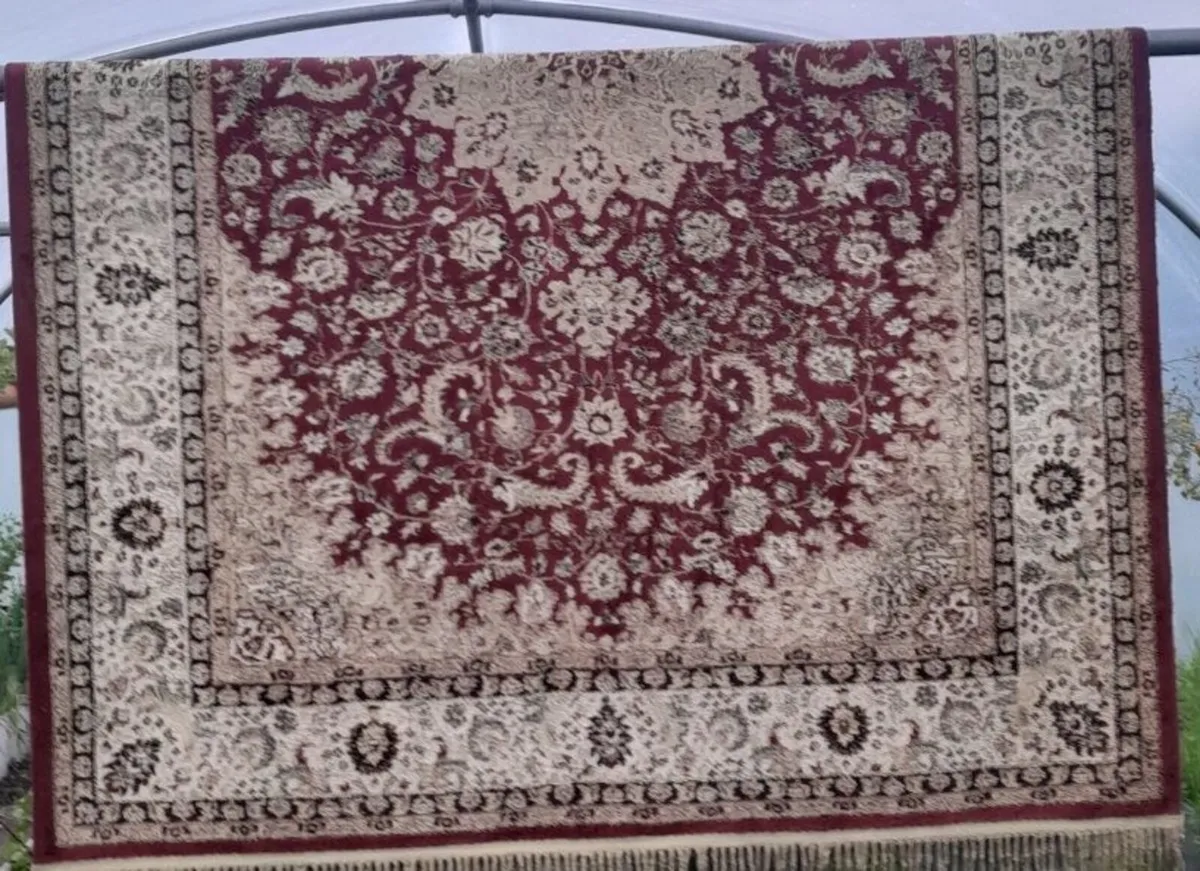 Carpet - Image 1