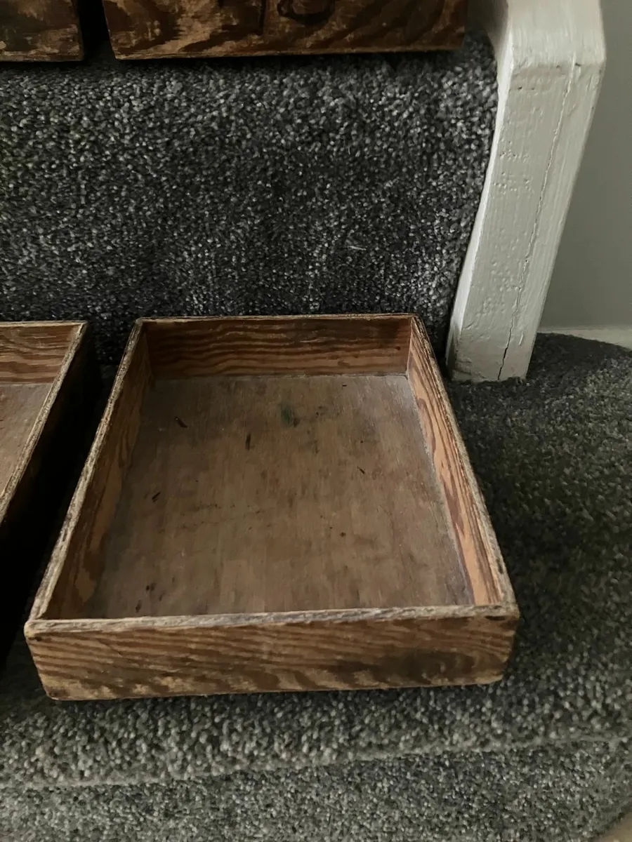 20 Vintage Wooden Trays - Image 2