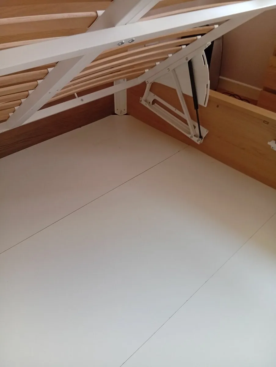 Quality Hydraulic Super King bed+Luxury mattress - Image 3