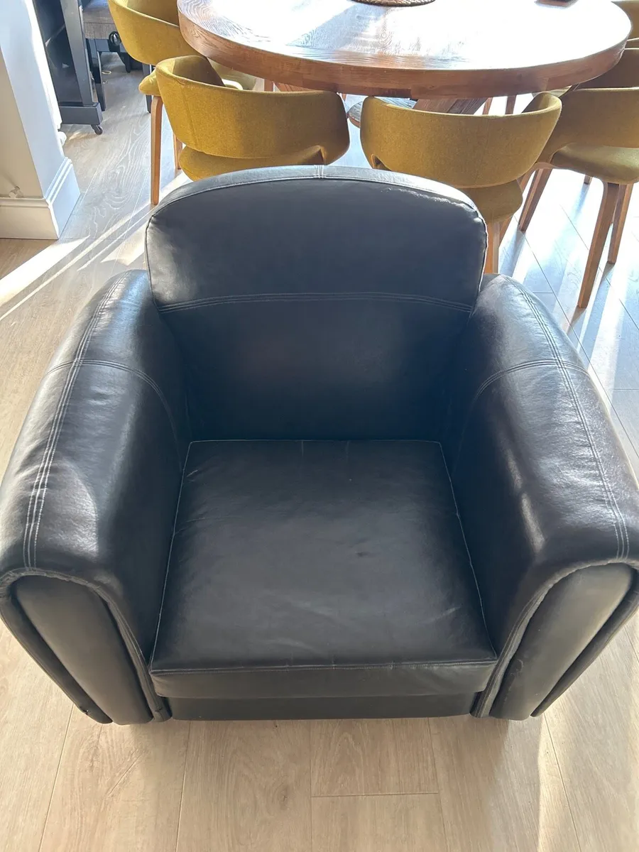 Armchair - Image 1