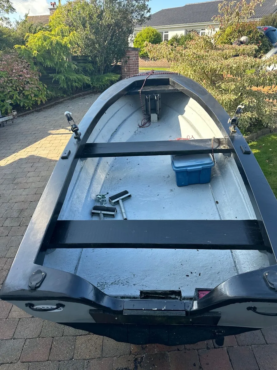 Open fishing boat - Image 3