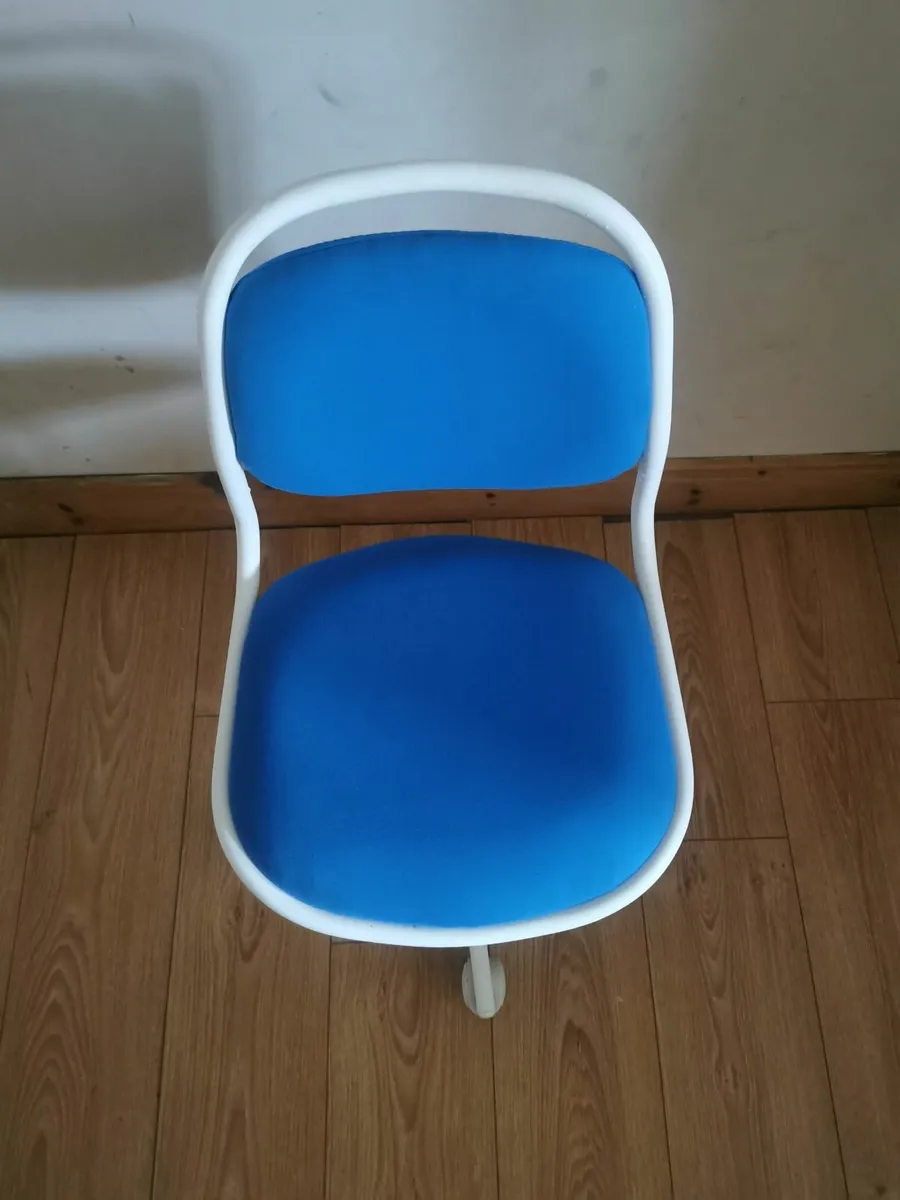 Quality Children's computer swivel chair 1month ol - Image 4