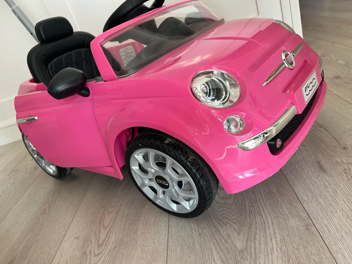 Fiat 500e Car Push-Along Ride - Image 4