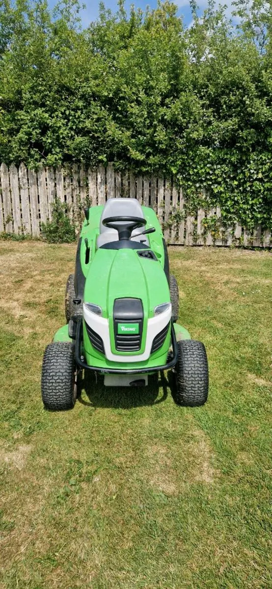 Ride on mower - Image 2