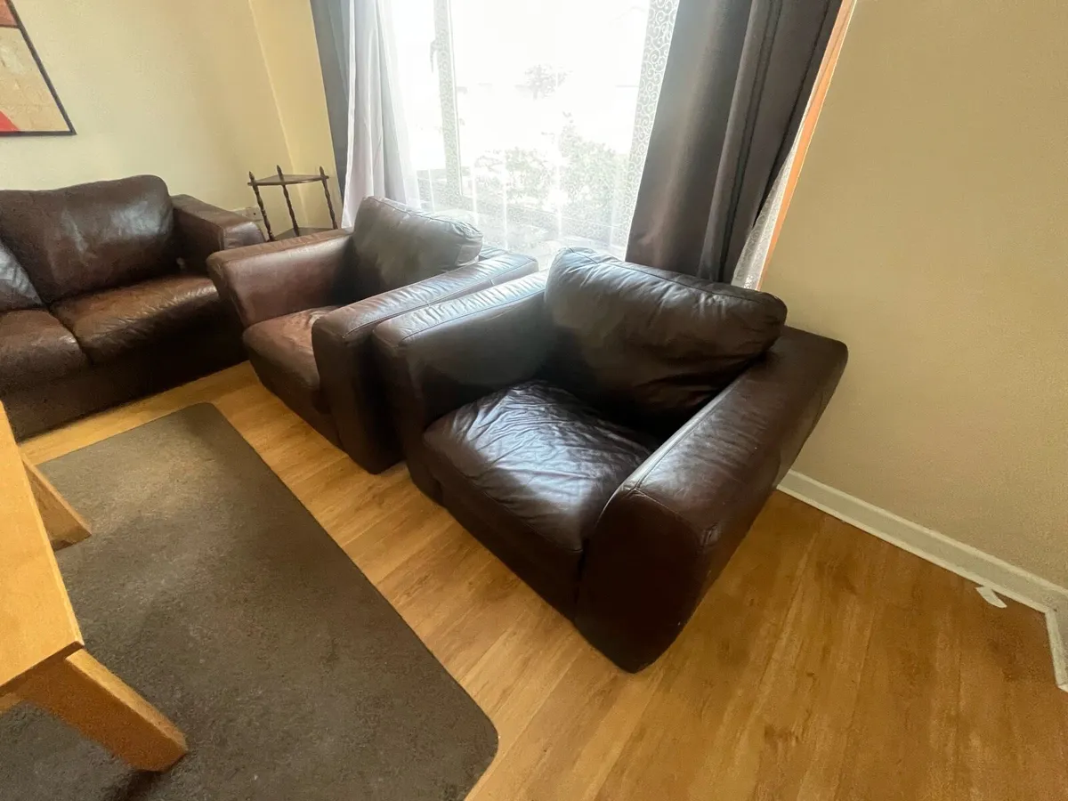Leather sofa - Image 2