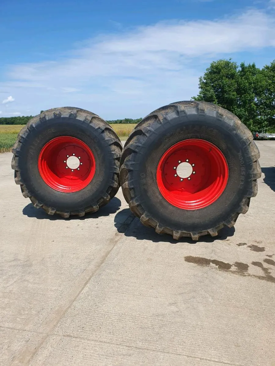 Tractor wheels - Image 1