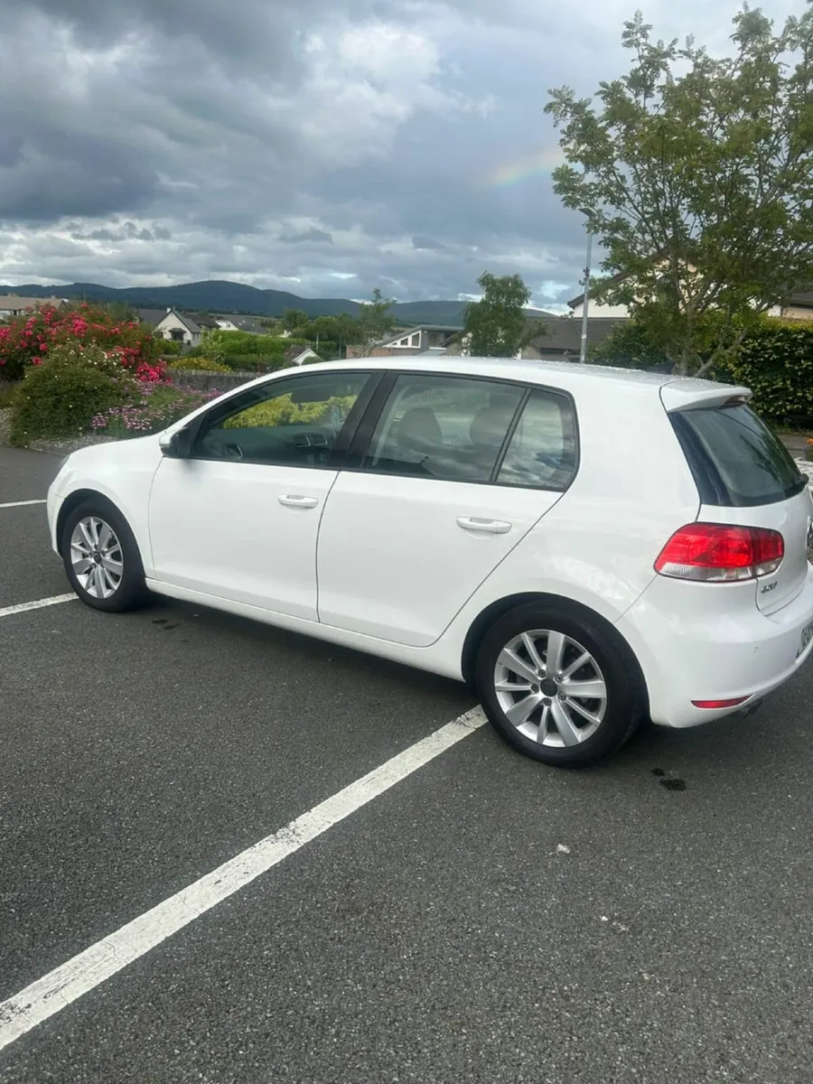 Volkswagen Golf 2012 - Image 1