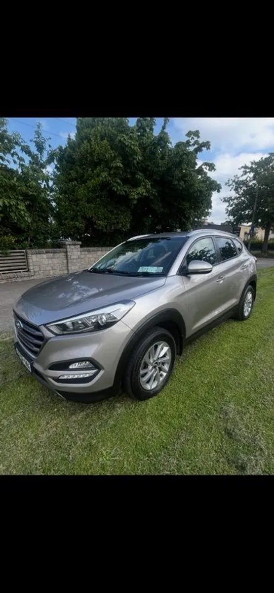 2016 Hyundai Tucson Executive (LOW MILAGE) - Image 1
