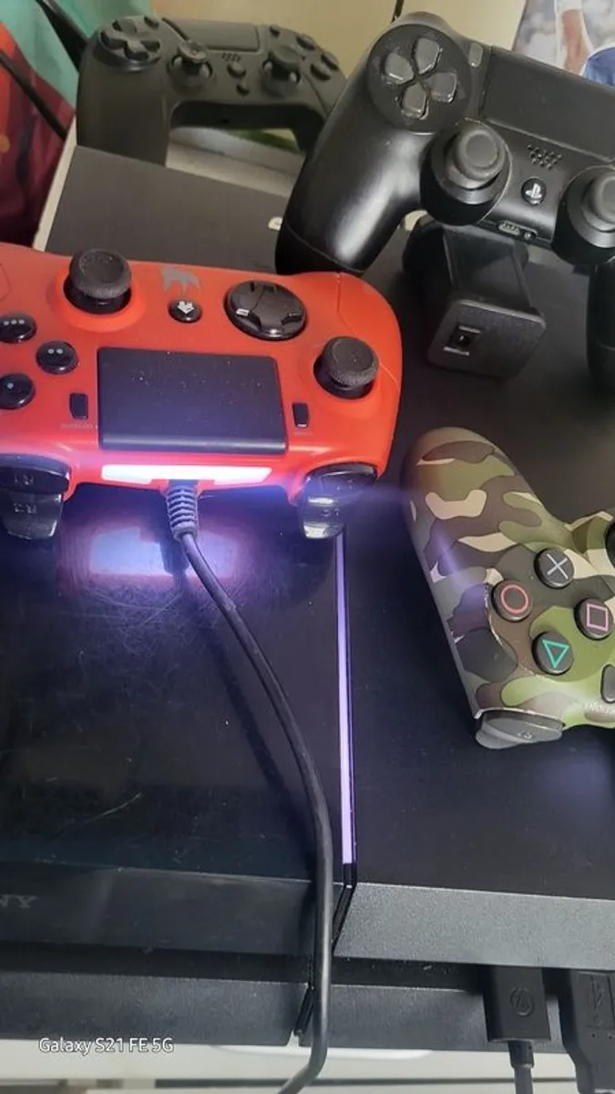 Ps4 +4Controls+3 games - Image 4