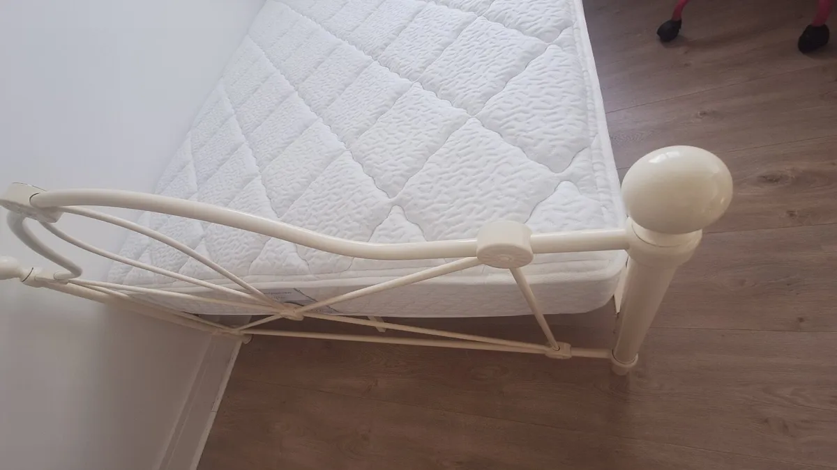double bed - Image 3