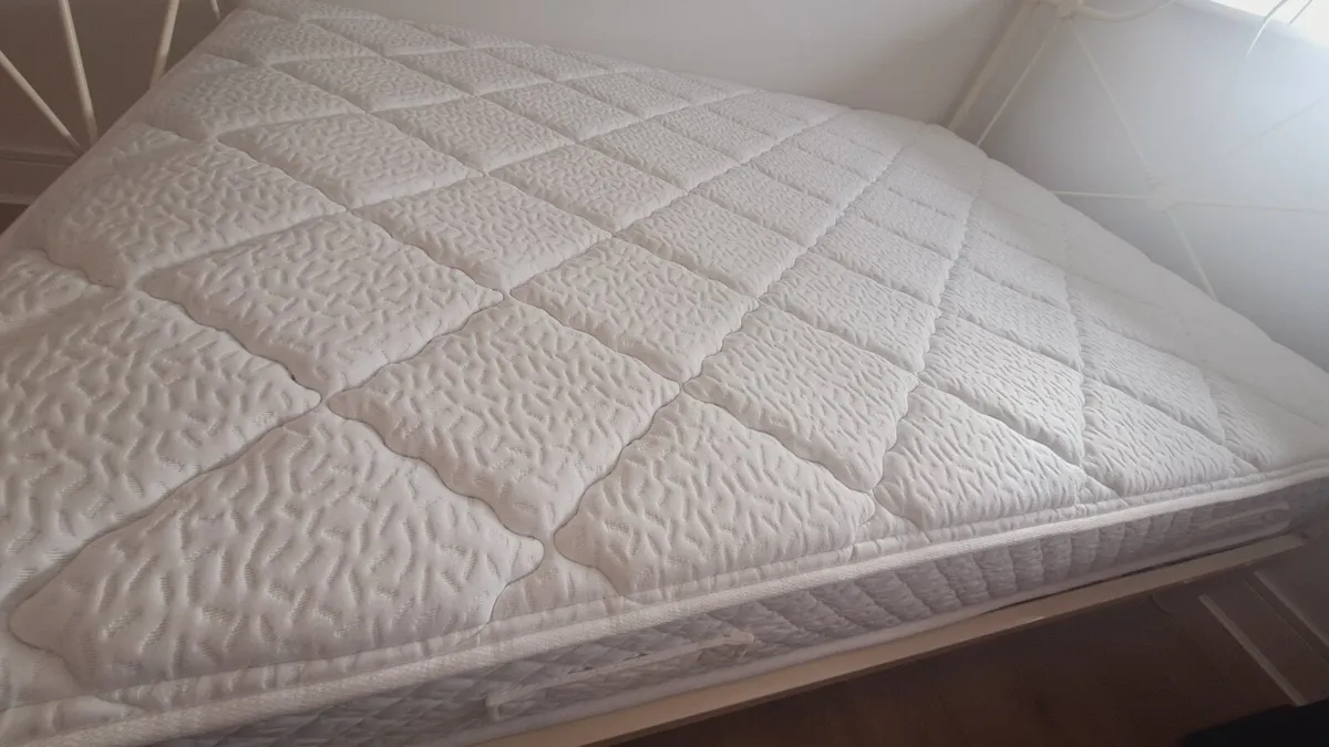 double bed - Image 4