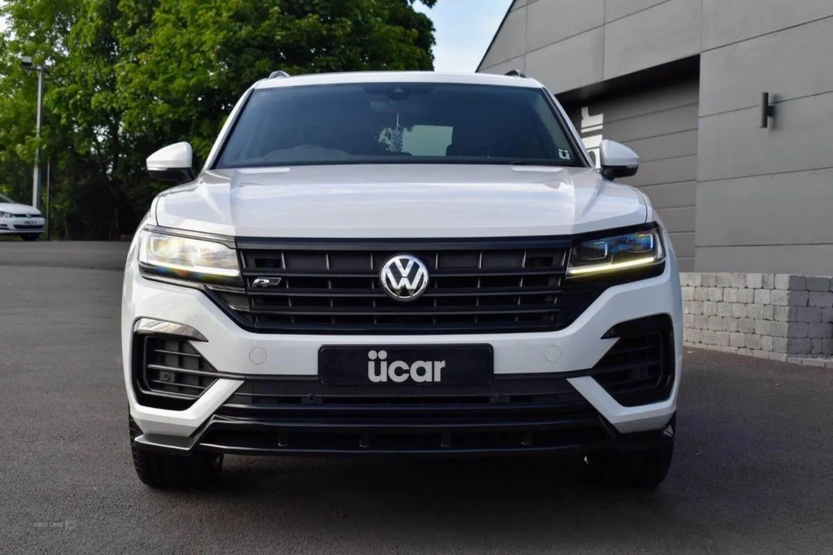 Volkswagen Touareg 3.0 TDI V6 R-line - Image 2