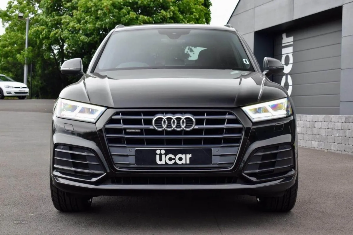 Audi Q5 2.0 TDI 40 S Line - Image 2