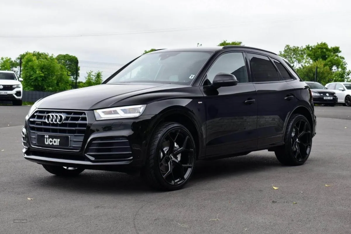 Audi Q5 2.0 TDI 40 S Line - Image 3