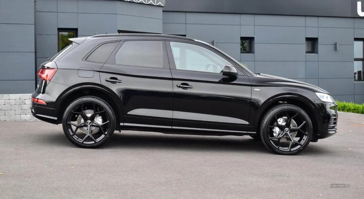 Audi Q5 2.0 TDI 40 S Line - Image 4