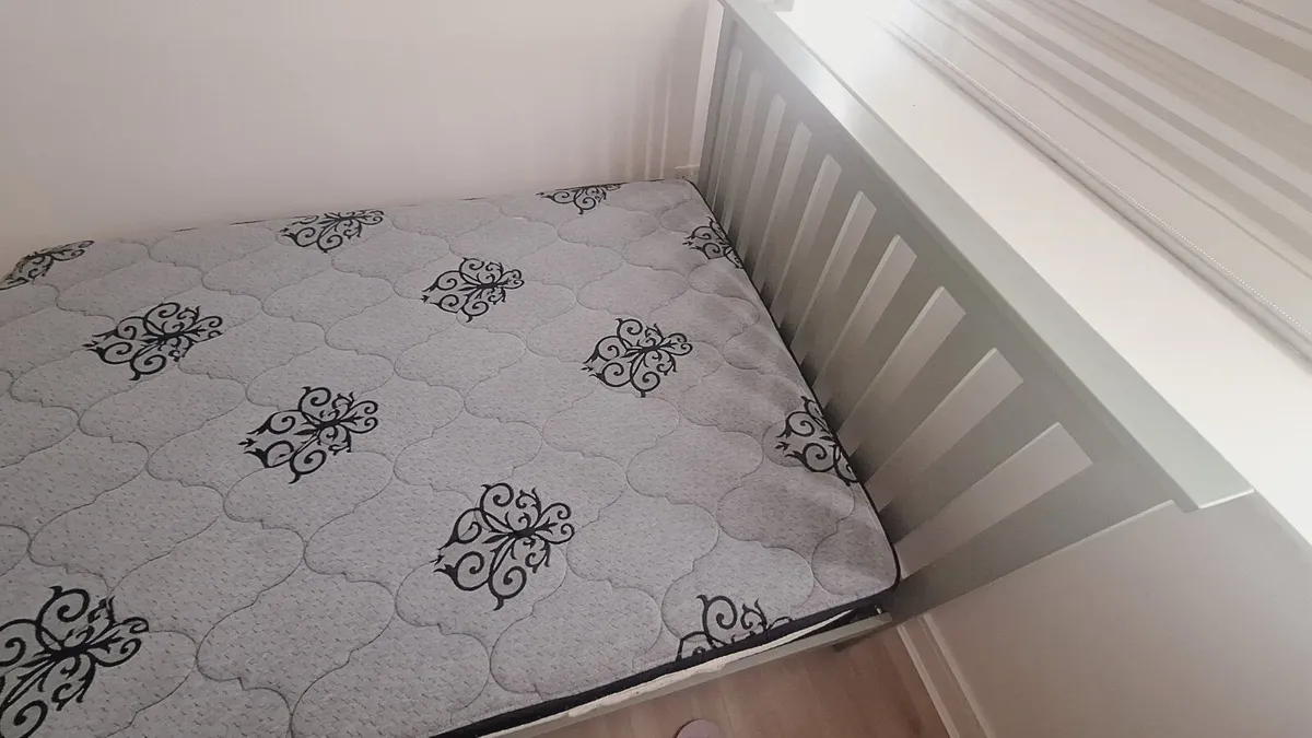 double bed - Image 1