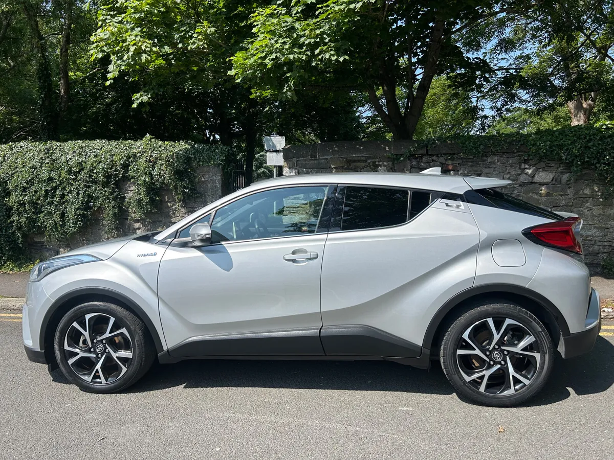 2019 TOYOTA CH-R HYBRID PARKING CAMERA NCT 3-2027 - Image 4