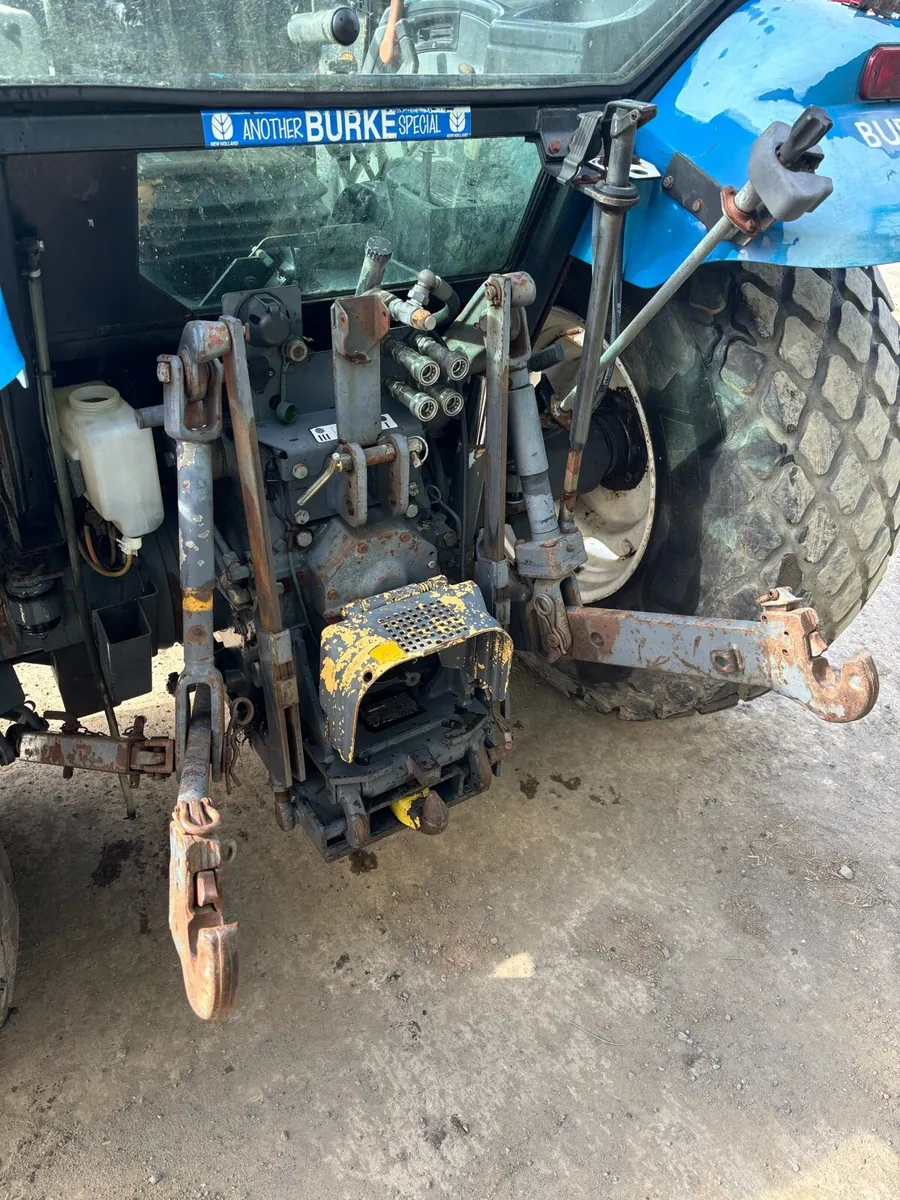 New Holland 6635 - Image 2